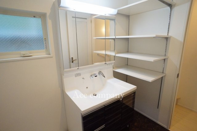 【独立洗面台】 | 東大阪市森河内西2丁目 | 2階に水廻り設備集約、家事の効率UPです♪