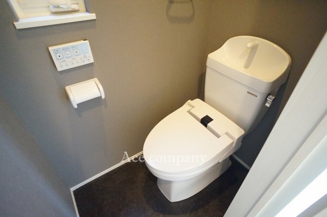 【トイレ】 | 東大阪市森河内西2丁目 | トイレは2階と3階の2ヶ所に完備♪ともに同仕様のシャワートイレです☆