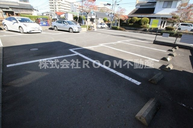 リーフレットエコー Ⅱ号館の駐車場|駐車場があります