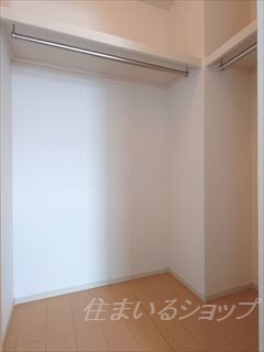 安芸高田市甲田町高田原のアパートの設備|ウォークインクローゼット
