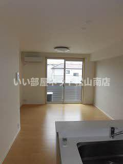 【居間・リビング】 | エスポワール鷹子