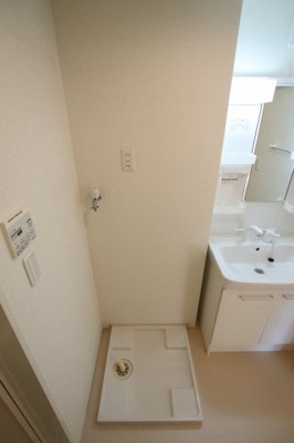 【設備】 | カーサ立部 | 室内洗濯機置き場