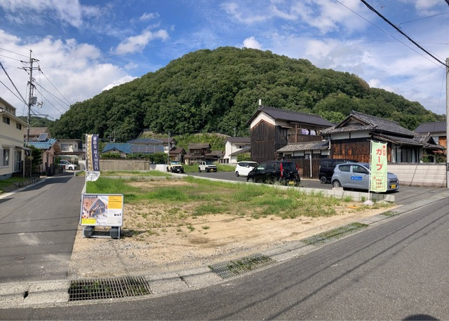 Livele Garden.S北区吉備津第3 新築分譲住宅全2棟の前面道路含む現地写真
