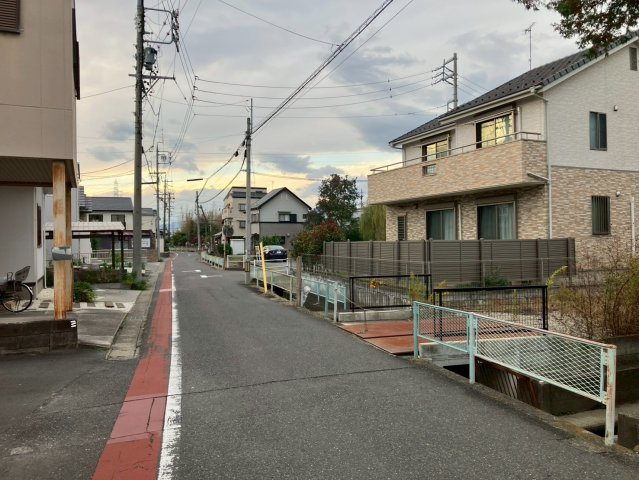 売土地　瑞穂市只越　132.19坪の前面道路含む現地写真