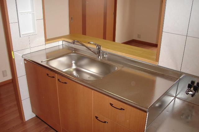 加古川市野口町古大内のアパートのキッチン|キッチン