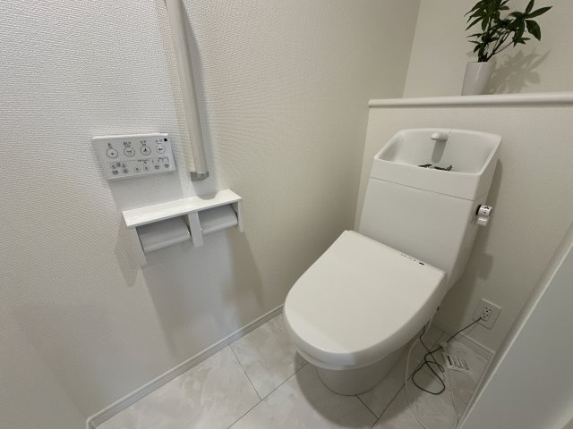 神戸市垂水区桃山台３丁目新築戸建２号棟のトイレ