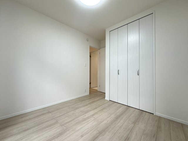 神戸市垂水区桃山台３丁目新築戸建２号棟の洋室