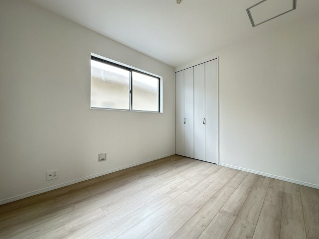 神戸市垂水区桃山台３丁目新築戸建２号棟の洋室