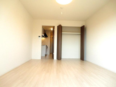 【居間・リビング】 | リバーサイドヒルズ | 洋室