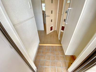 【玄関】 | ブライト・ヴィラⅡ