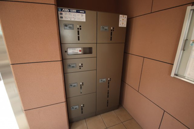 【設備】 | KIフードアルティフェスビュー | 宅配ボックス