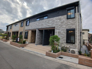 サニー　ウエストの画像