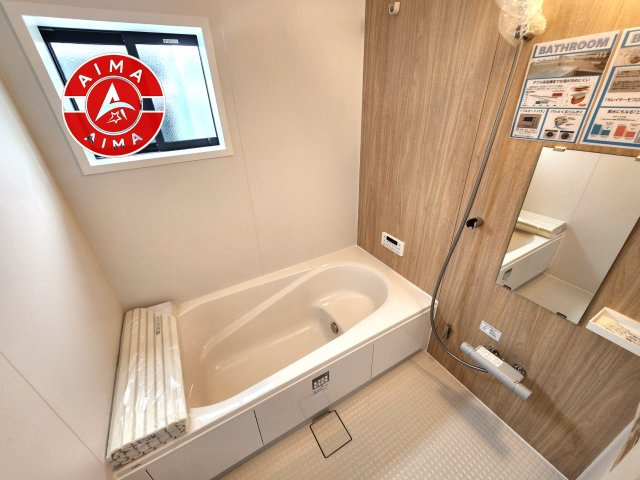 那珂川市今光8丁目第3-2棟（2号棟）の浴室|1日の疲れを癒してくれる広々バスルーム。雨の日のお洗濯にも大活躍な浴室乾燥機付です！