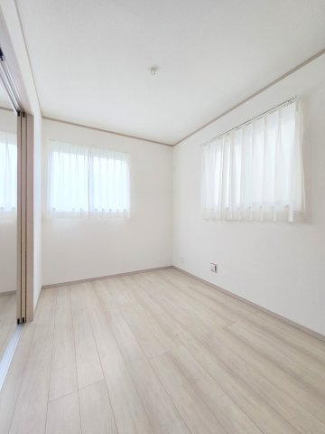 青梅市新町１丁目　全４棟の洋室