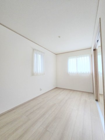 青梅市新町１丁目　全４棟の洋室