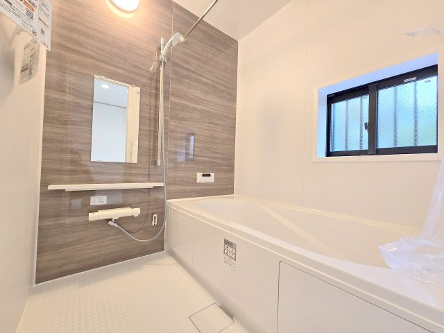 青梅市新町１丁目　全４棟の浴室