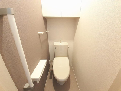 【トイレ】 | シャルマン・ドミール | コンパクトで使いやすいトイレです