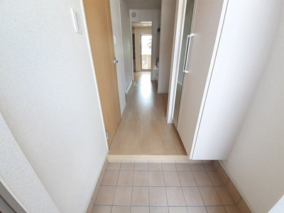 【玄関】 | シャルマン・ドミール | 落ち着いた玄関です