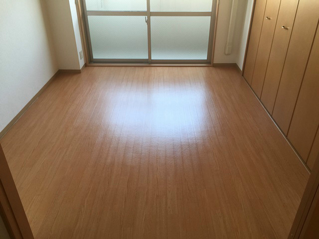 岸和田市土生町の賃貸マンションの居間・リビング|使いやすいリビングです