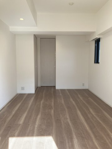 ＺＯＯＭ横濱ＥＡＳＴの居間・リビング