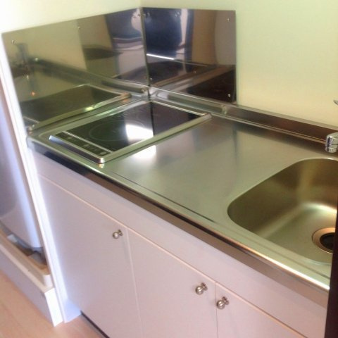 クレイノＫＯＭＯＨＡＮＡのキッチン|同タイプ別物件のため、実際とは異なります。