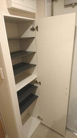 クレイノリヴェールの森の内装|靴箱です。