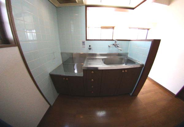 ガーデンハウスC棟のキッチン|きれいなキッチンです