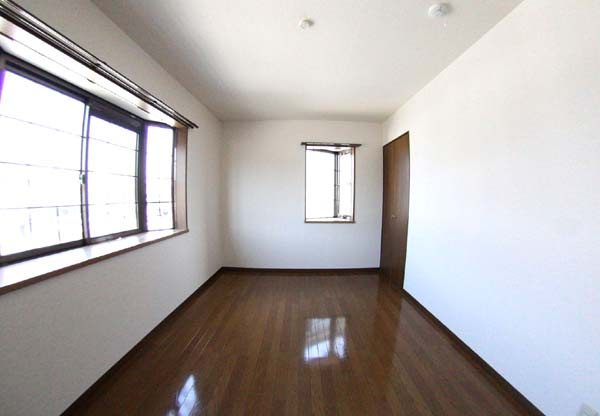 ガーデンハウスC棟の洋室|洋室です