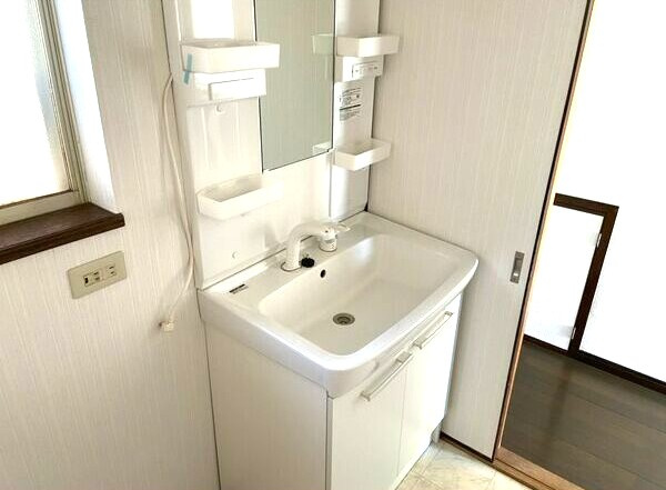 木賀本郷町東１２６－５貸家の洗面所