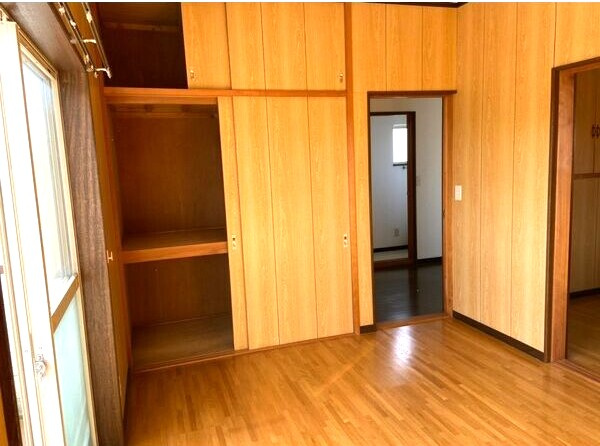 木賀本郷町東１２６－５貸家の収納