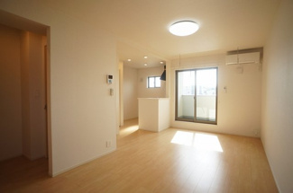 【居間・リビング】 | アイーダ・メイカ | ゆったりとしたリビングです