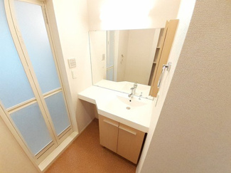 【洗面所】 | アイーダ・メイカ | 使いやすい洗面所です