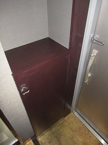 下足入　前回募集時の写真／2021年8月の写真