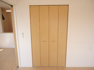 【内装】 | アーバンコートM | 南側洋室