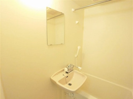 明るい色調の室内です