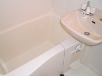 日々の疲れを癒すお風呂付です