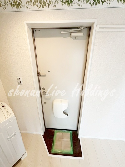 ユナイト汐入ページ・ワンの玄関|シューズボックス付き玄関