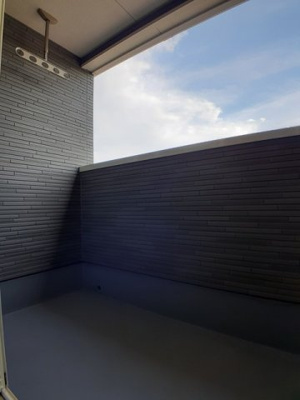 【バルコニー】 | セレーノ | 暖かな日差しのふりそそぐバルコニー