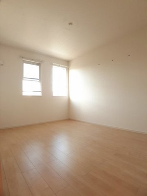 【内装】 | セレーノ | 明るい室内です