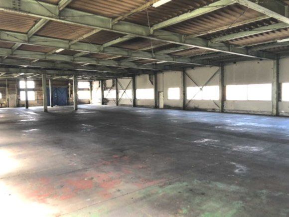 小垣江町池上貸工場の内装