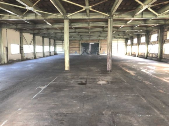 小垣江町池上貸工場の内装