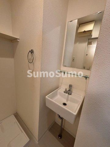 BONNYの洗面所|明るい洗面所です