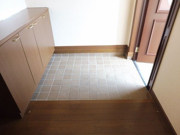 ディアコート戸建【キャッシュバック対象物件】の玄関