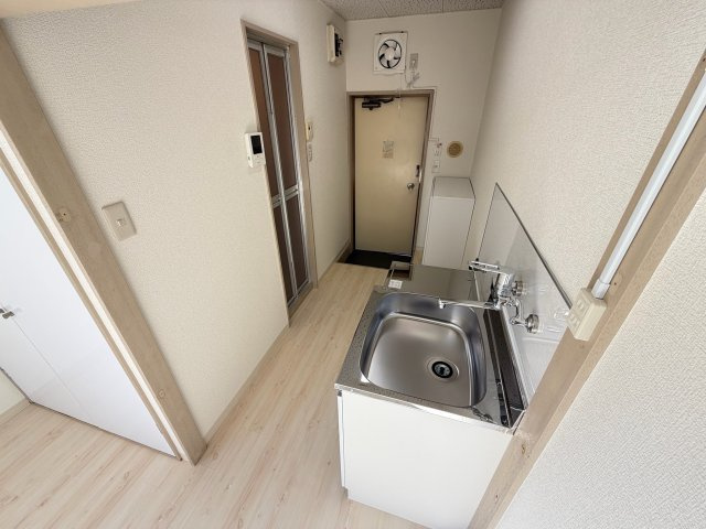 アレイ御幸の玄関|収納もある玄関です