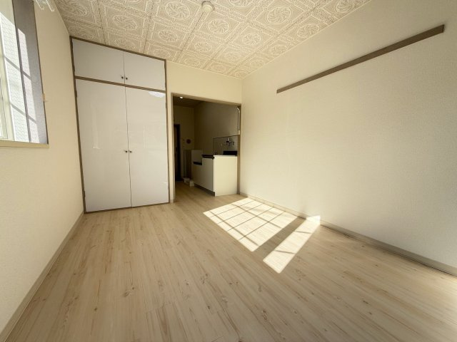 アレイ御幸の居間・リビング|こちらの居間で趣味の時間をお楽しみください