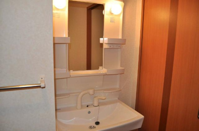 【洗面所】 | グランドール・ヴィラ | 洗髪洗面化粧台