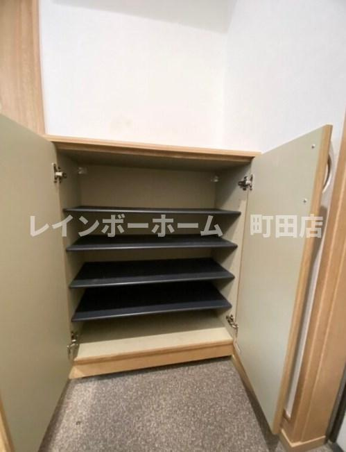 相模原市南区古淵２丁目のアパートの収納|小物を収納するのに便利です