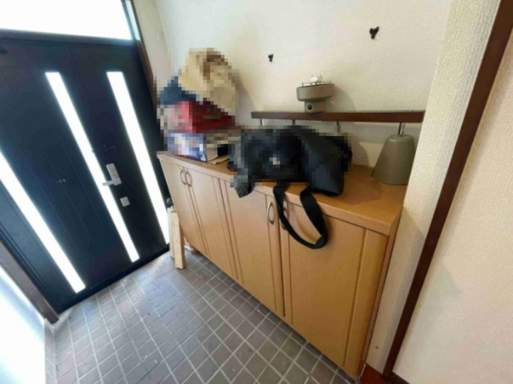 酒井根3丁目　中古の玄関