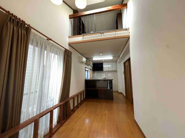 酒井根3丁目　中古の居間・リビング|居住用リビング　ロフト付