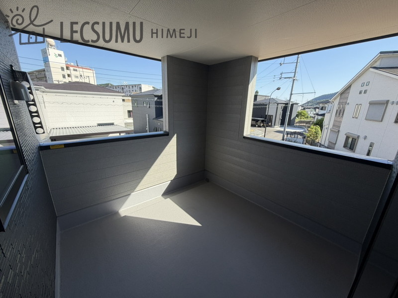 姫路市広畑区西蒲田第８期／全２棟のバルコニー